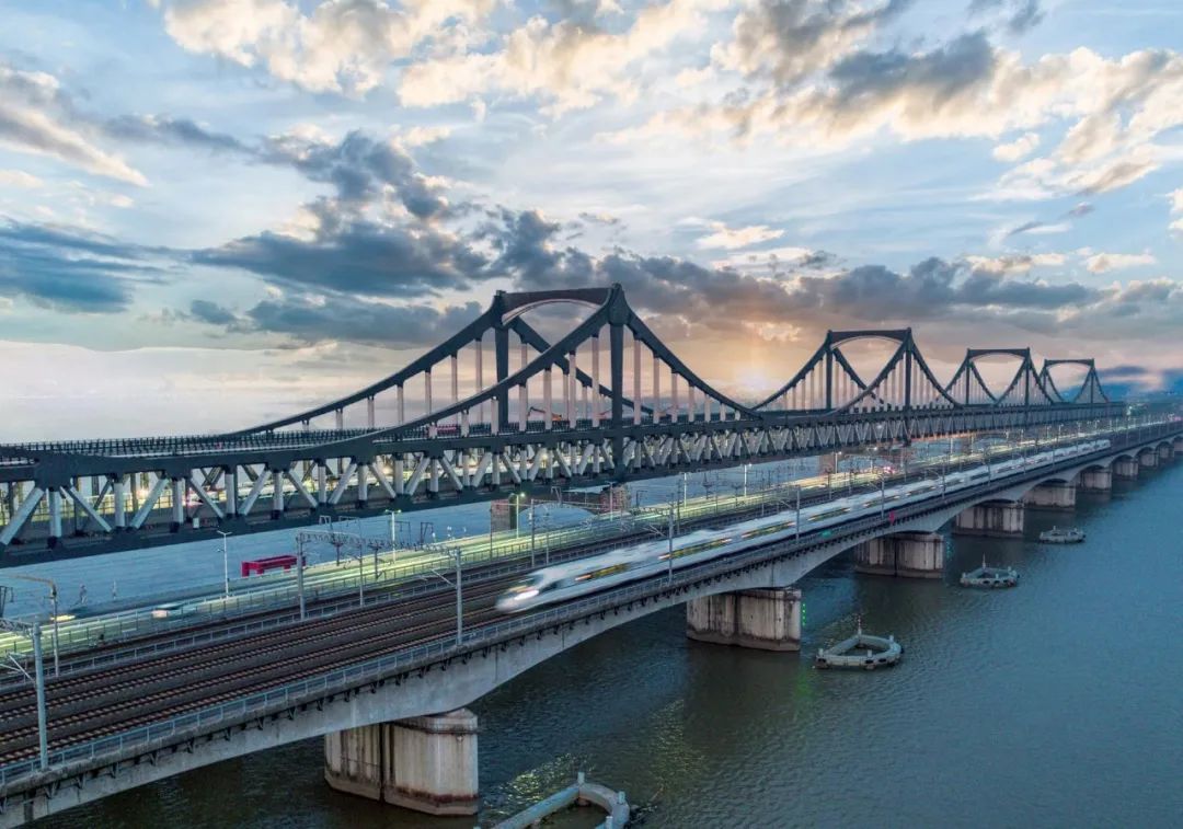 今天，杭州首条机场轨道快线开通！J9国际站科技助力安全高效运营